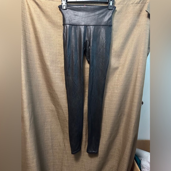 SPANX Pants - Spanx Woman’s Faux Leather Leggings Black Shimmer Size Small